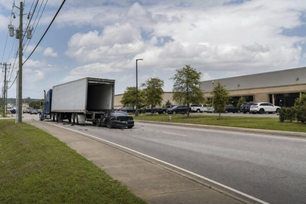 Dorchester Road Truck Accidents in North Charleston